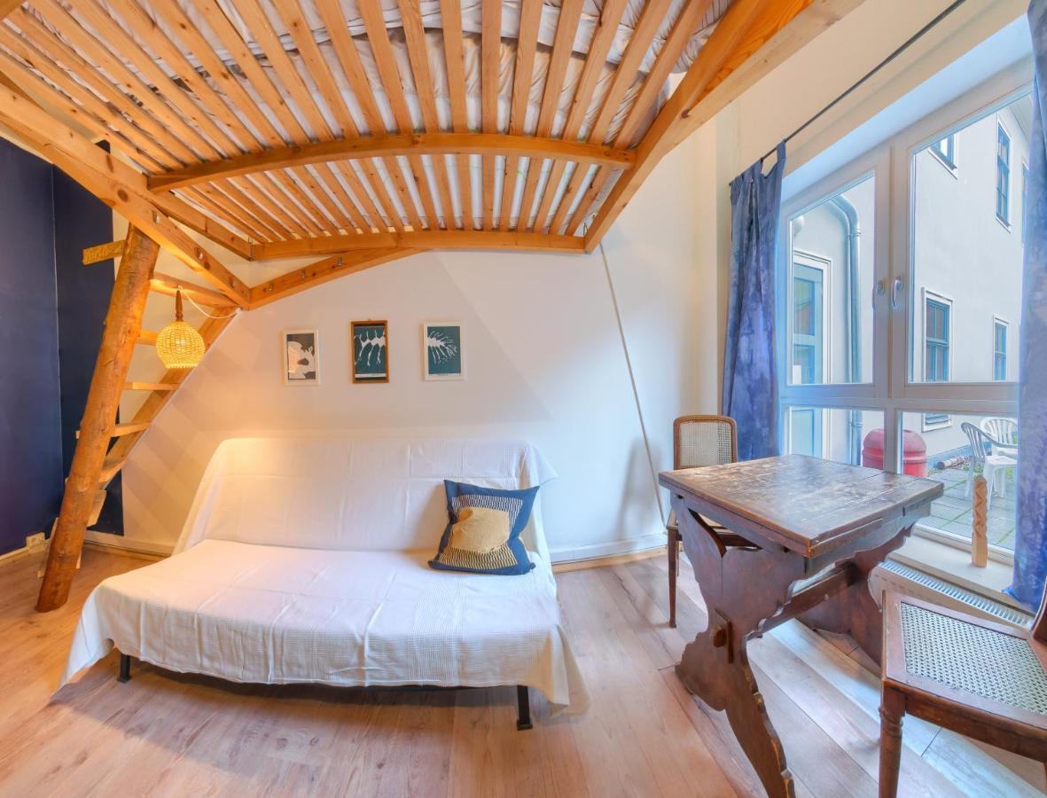 Labyrinth Hostel Weimar Bagian luar foto