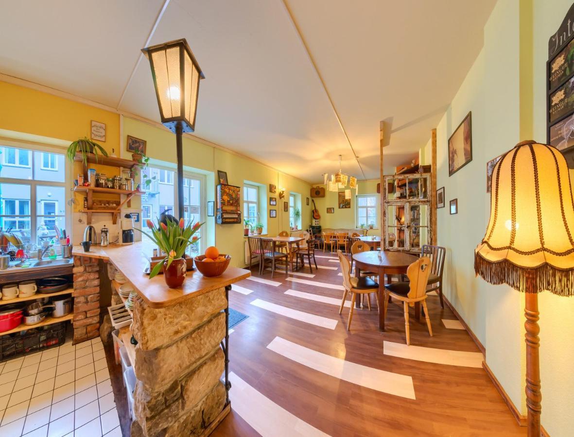 Labyrinth Hostel Weimar Bagian luar foto