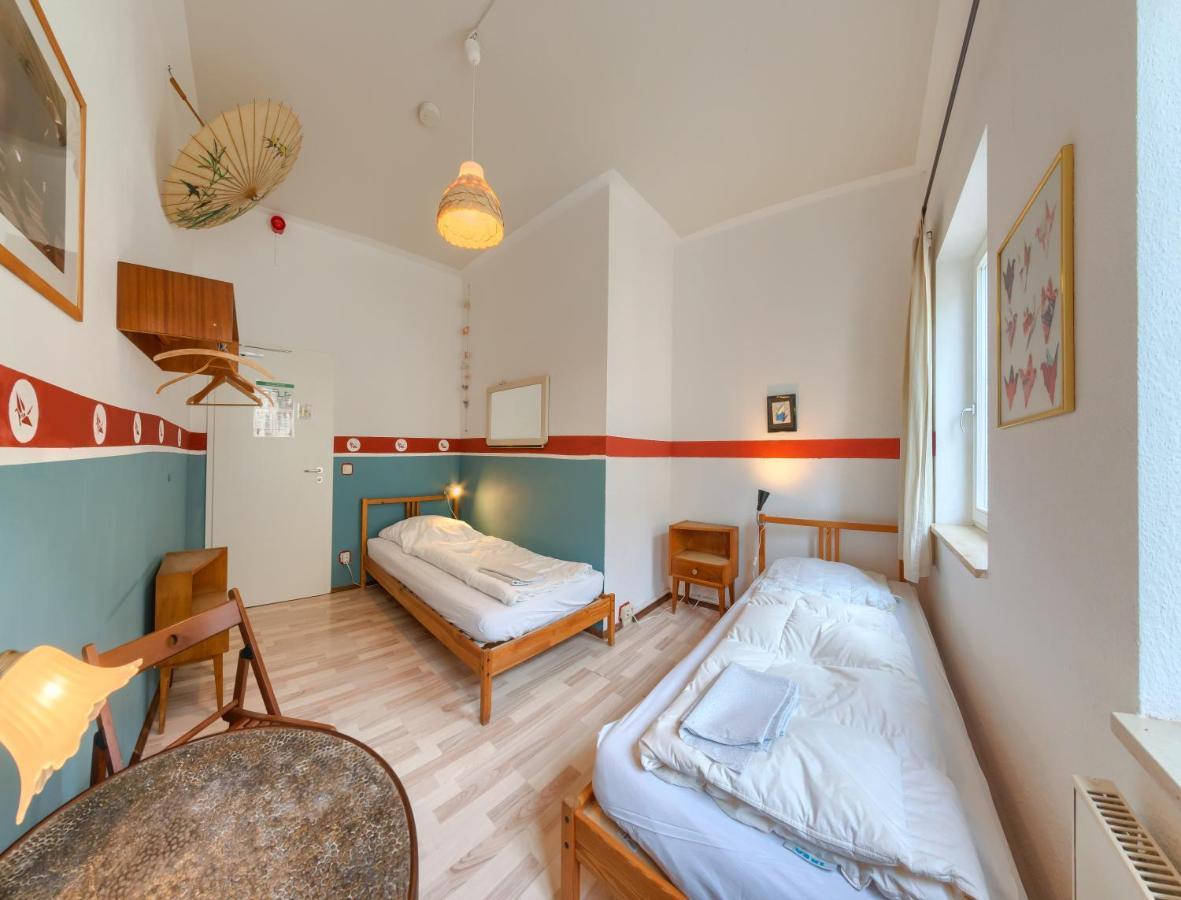 Labyrinth Hostel Weimar Bagian luar foto