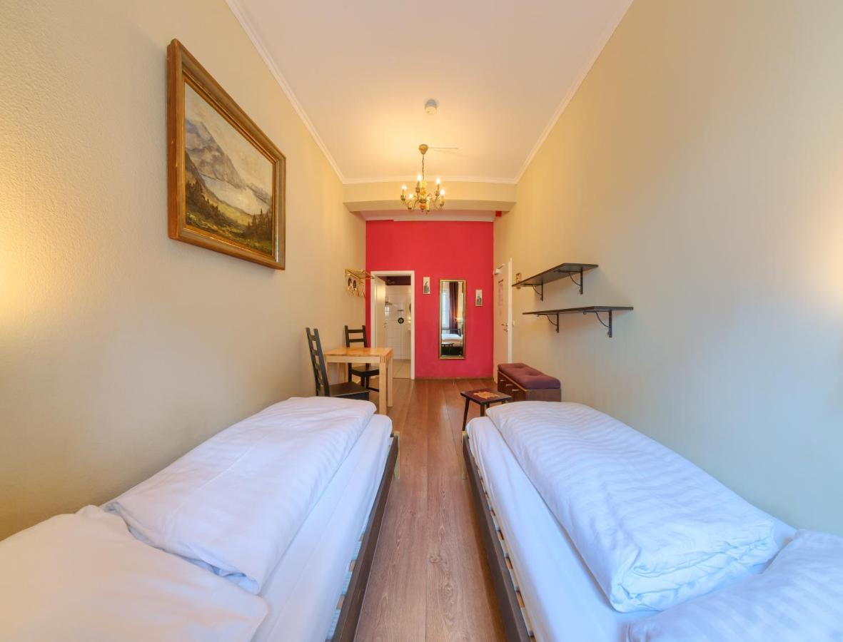 Labyrinth Hostel Weimar Bagian luar foto