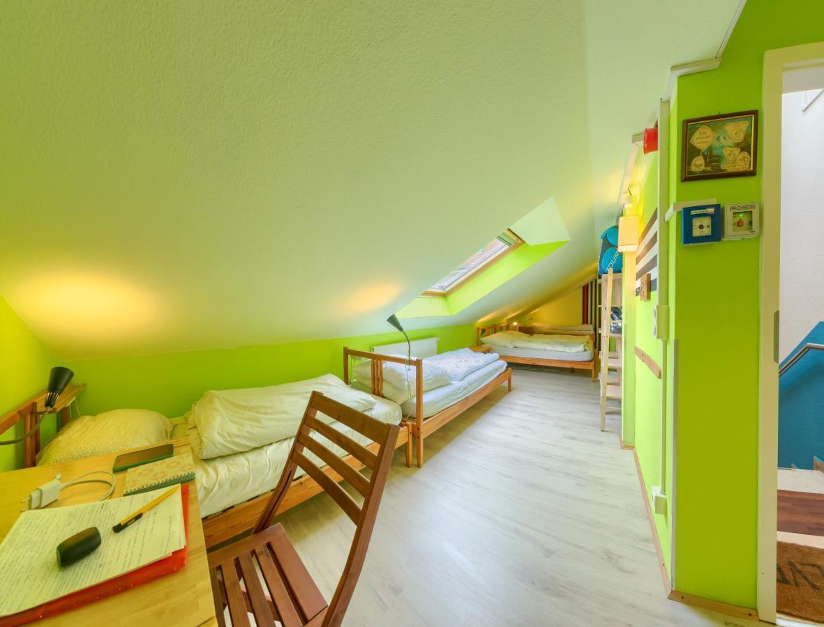 Labyrinth Hostel Weimar Bagian luar foto