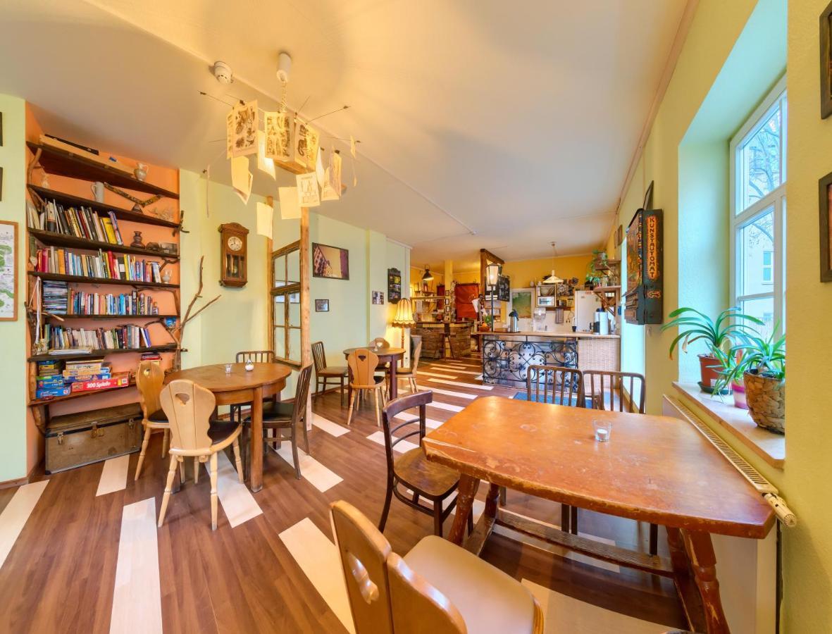 Labyrinth Hostel Weimar Bagian luar foto