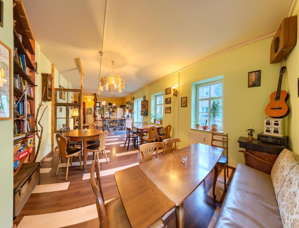 Labyrinth Hostel Weimar Bagian luar foto