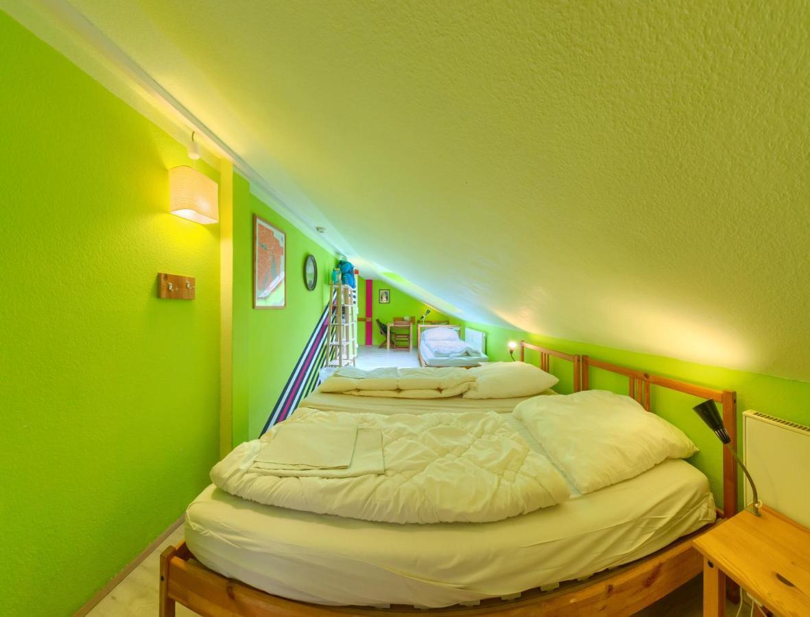 Labyrinth Hostel Weimar Bagian luar foto