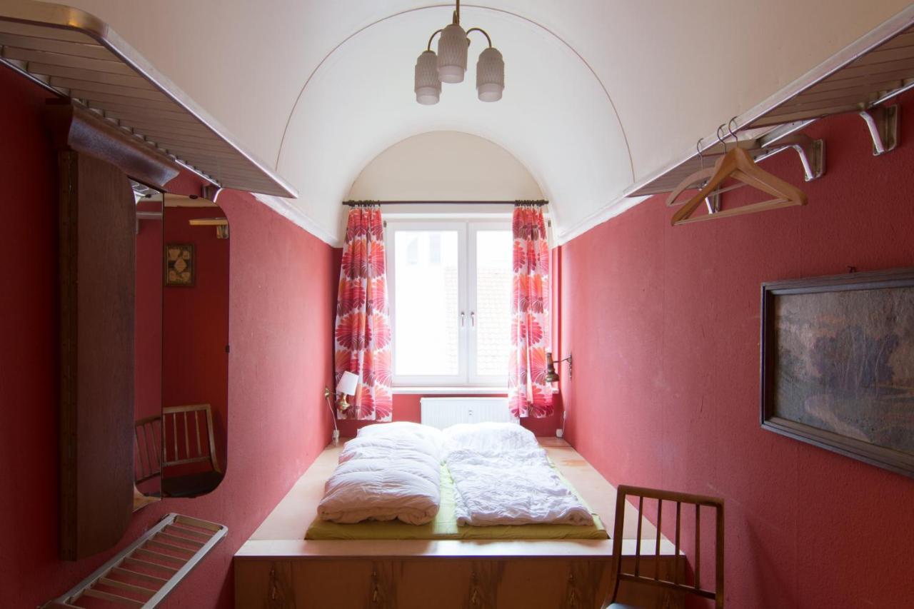 Labyrinth Hostel Weimar Bagian luar foto