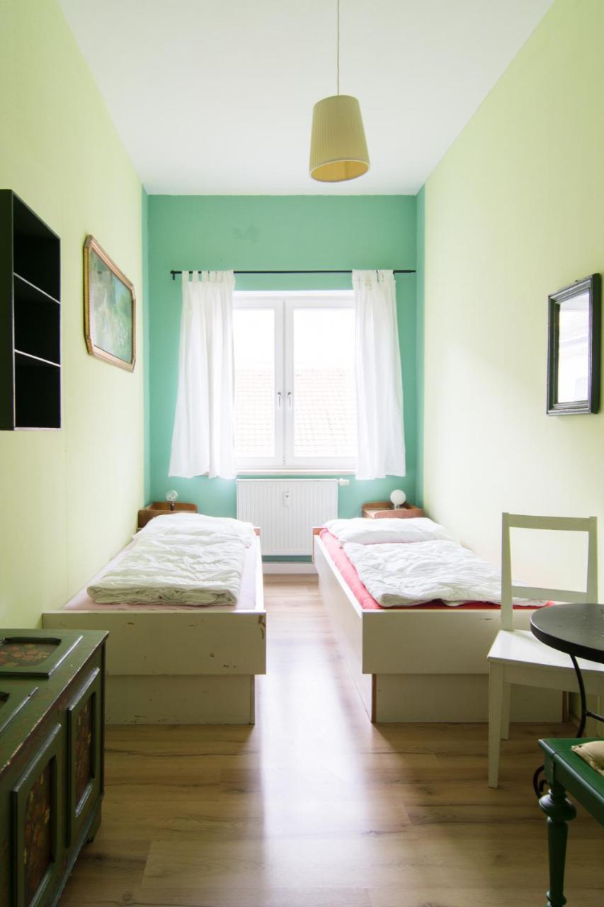 Labyrinth Hostel Weimar Bagian luar foto