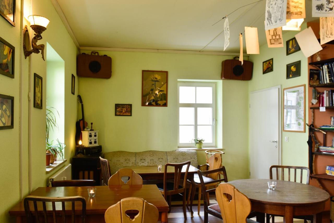 Labyrinth Hostel Weimar Bagian luar foto